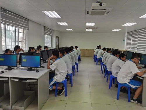 軟件連接世界，信息服務(wù)生活——廣州市天河職業(yè)高級(jí)中學(xué)軟件與信息服務(wù)專業(yè)的信息系統(tǒng)集成服務(wù)